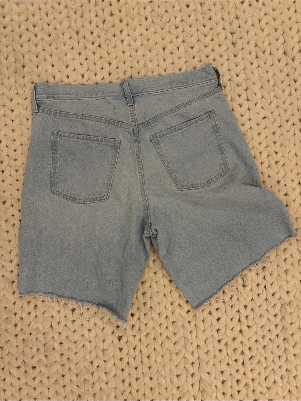 Old Navy Light Wash Mid Rise Baggy Denim Shorts. Button Fly. 9” inseam.
